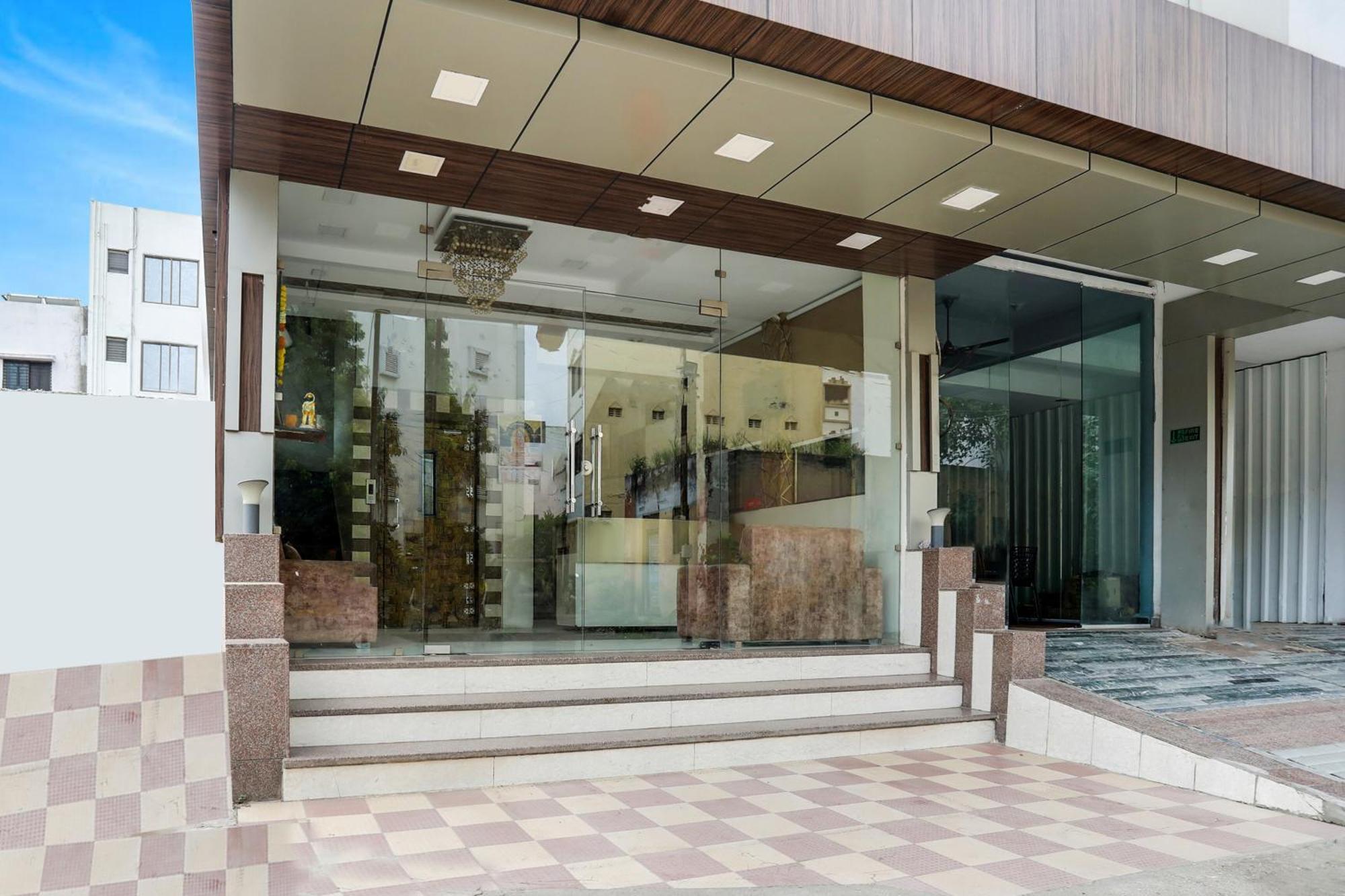 Super Hotel O Palkhi Road Near Sai Baba Temple Formerly Netra Sai شيردي المظهر الخارجي الصورة